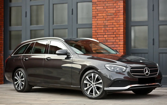 Mercedes-Benz Klasa E cena 179900 przebieg: 29500, rok produkcji 2022 z Chojnice małe 781
